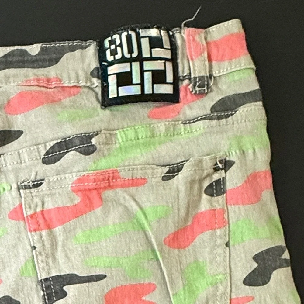 Demolition‎ Mens Camo Shorts Size 40 Multicolor Neon Green Pink Grey 2019